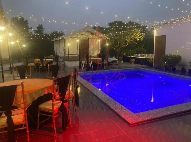 Luxury Farmhouse In Chhatarpur With Pool New Delhi Buitenkant foto