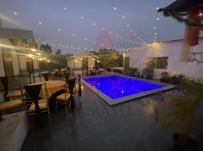 Luxury Farmhouse In Chhatarpur With Pool New Delhi Buitenkant foto